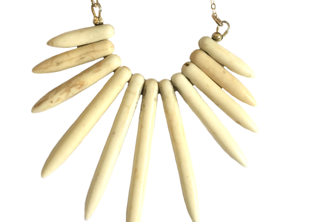 The-Versatility-of-Bone-Jewellery:-Carved-Necklace-Designs-for-Every-Occasion